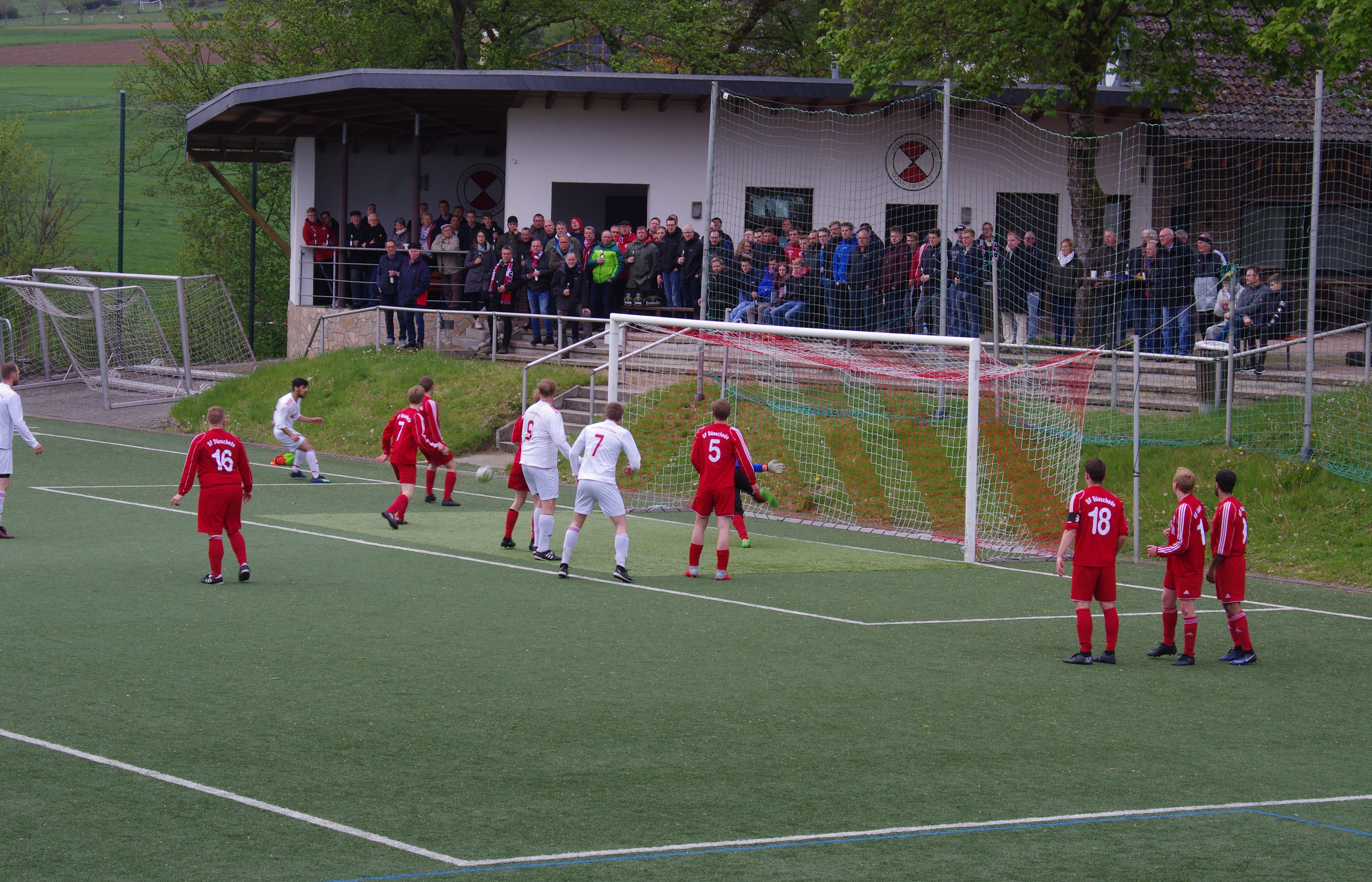 Chance vs Dünschede